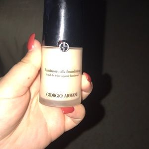 Giorgio Armani luminous silk foundation